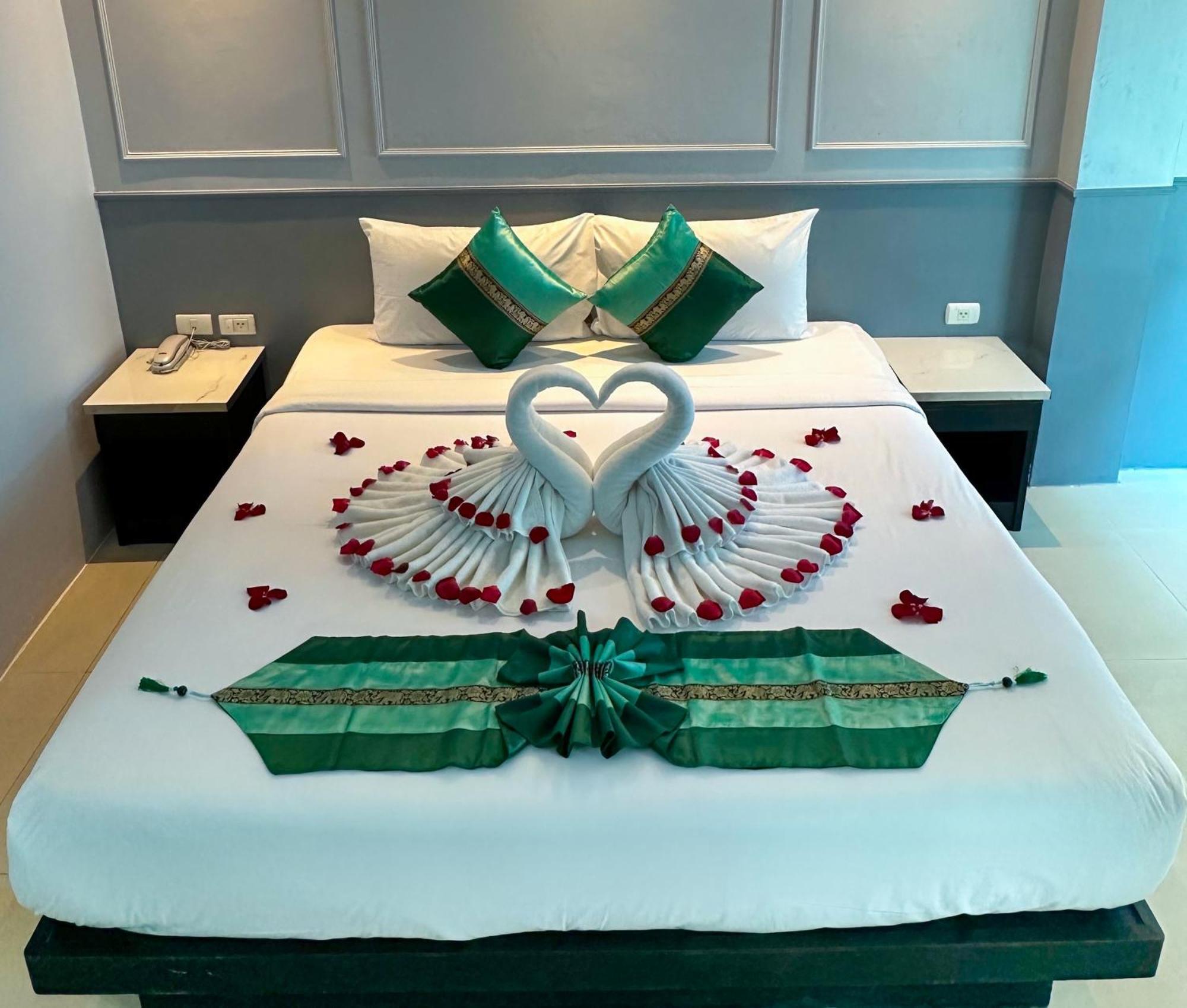 Fundee Boutique Hotel Patong Kültér fotó